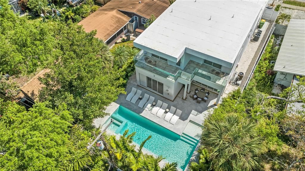 На продажу: $2,349,000 (6 спален, 6 ванн, 3500 Квадратных фут)