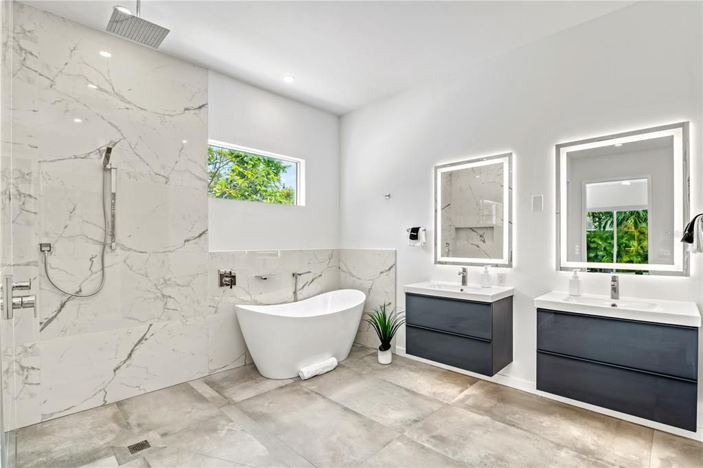 На продажу: $2,349,000 (6 спален, 6 ванн, 3500 Квадратных фут)