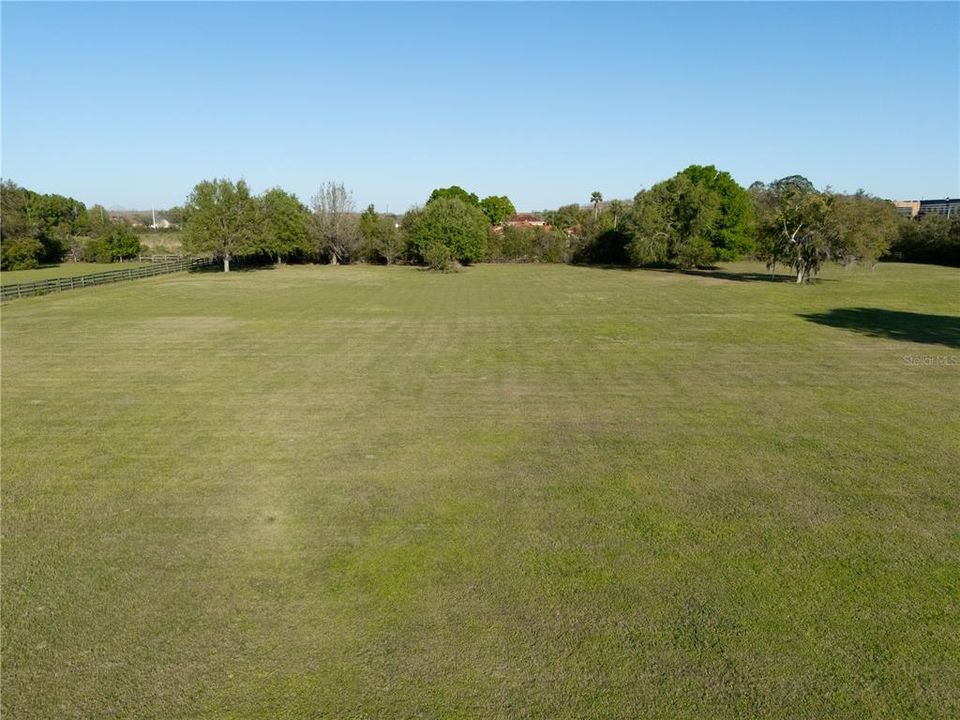 En Venta: $1,050,000 (5 camas, 3 baños, 4557 Pies cuadrados)