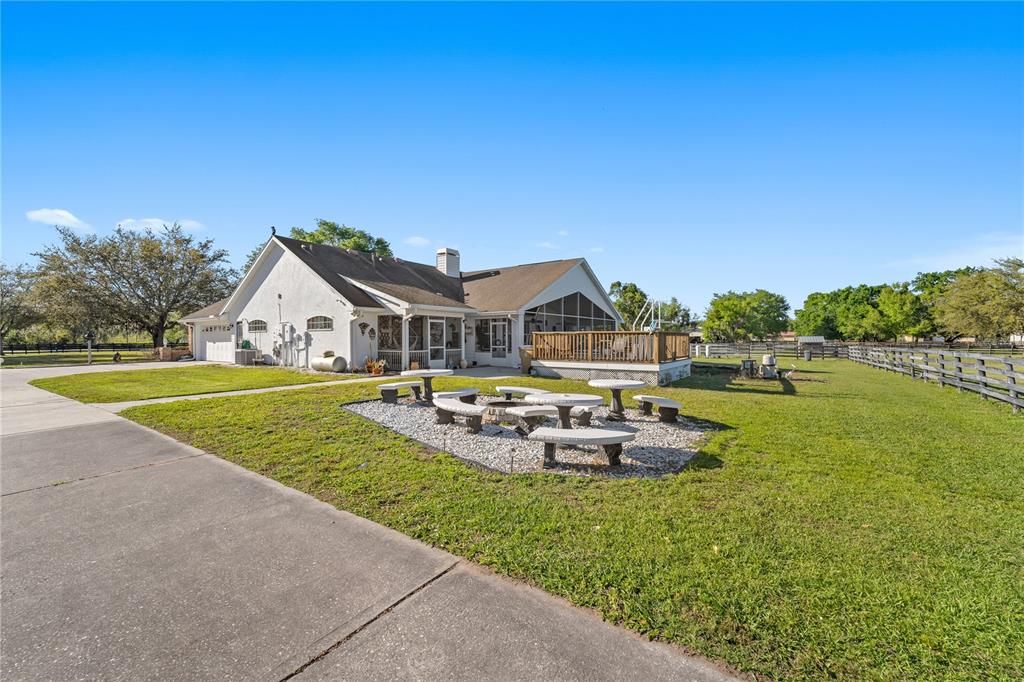 En Venta: $1,050,000 (5 camas, 3 baños, 4557 Pies cuadrados)