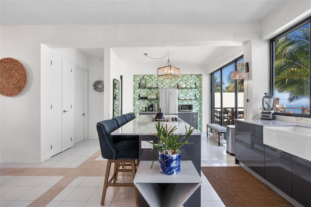 Active With Contract: $1,595,000 (4 beds, 3 baths, 2800 Square Feet)