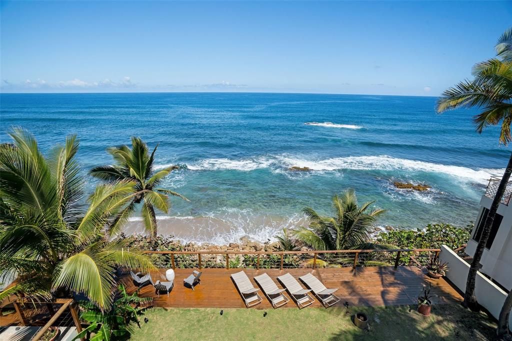 Active With Contract: $1,595,000 (4 beds, 3 baths, 2800 Square Feet)