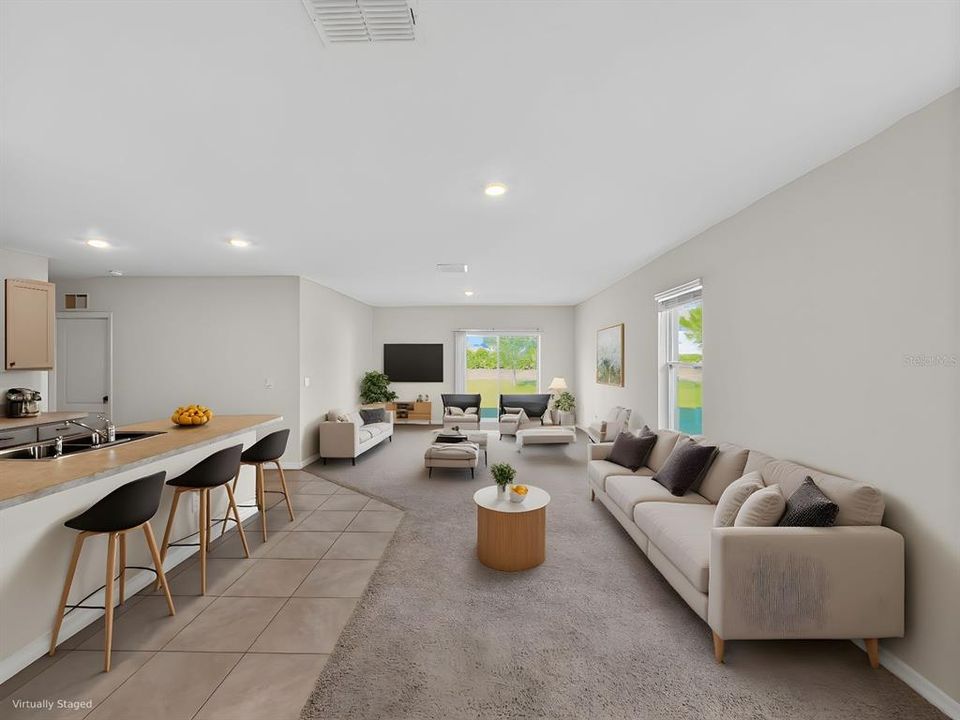 合同活跃: $378,500 (5 贝兹, 3 浴室, 2528 平方英尺)