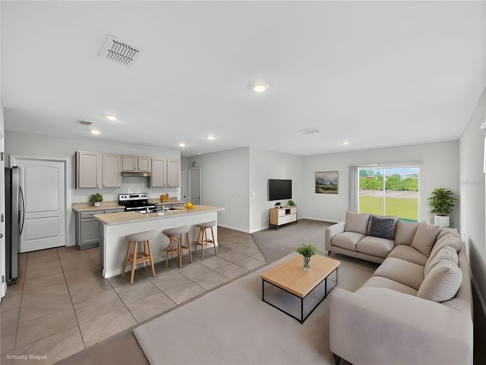 合同活跃: $378,500 (5 贝兹, 3 浴室, 2528 平方英尺)