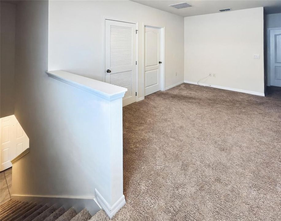 合同活跃: $378,500 (5 贝兹, 3 浴室, 2528 平方英尺)