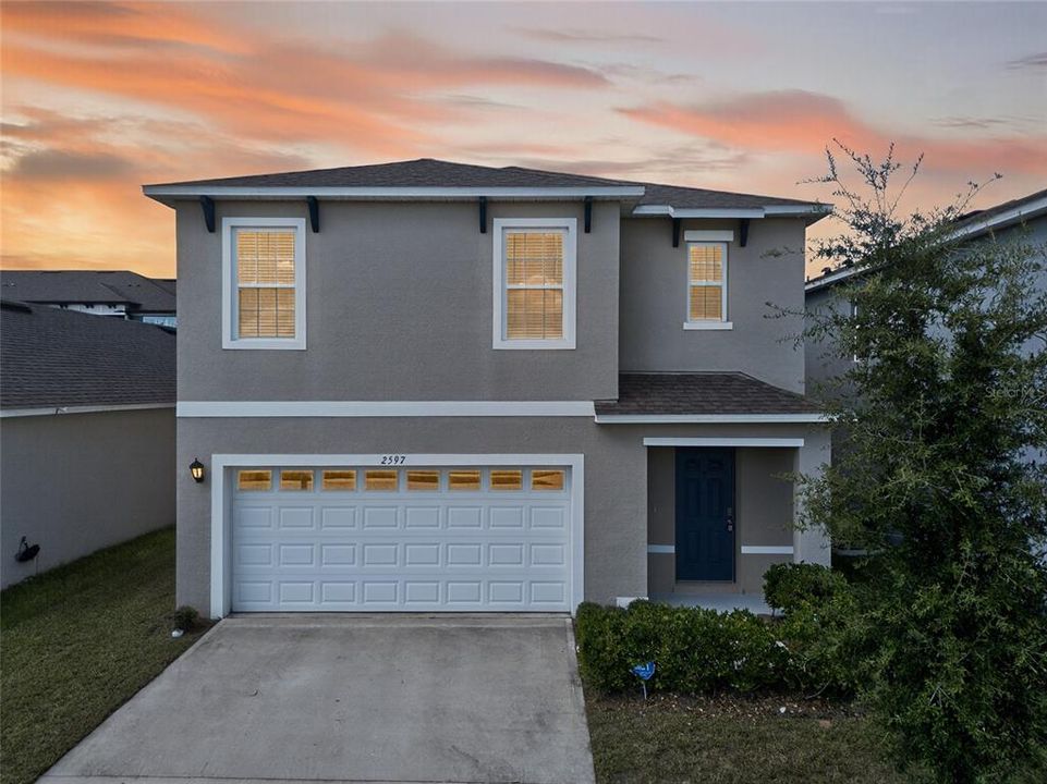 合同活跃: $378,500 (5 贝兹, 3 浴室, 2528 平方英尺)