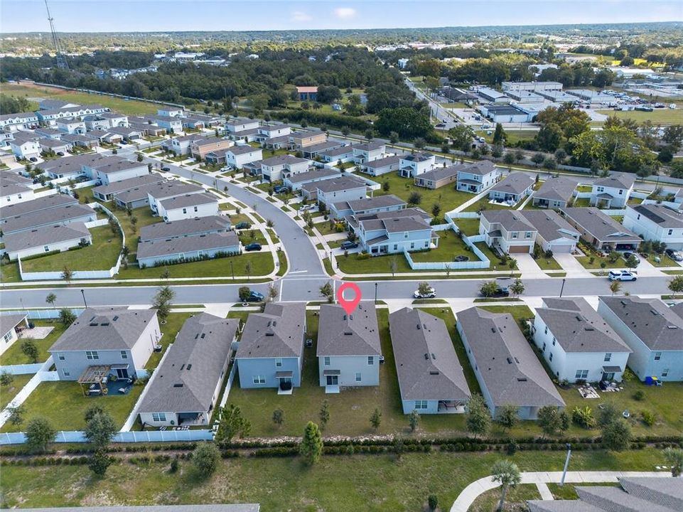 合同活跃: $378,500 (5 贝兹, 3 浴室, 2528 平方英尺)