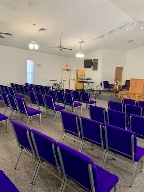 待售: $425,000 (0 贝兹, 0 浴室, 3200 平方英尺)