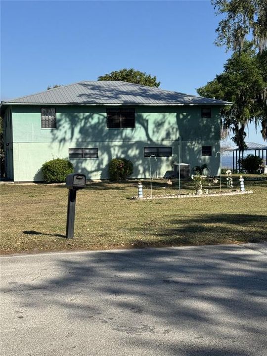 Recently Sold: $300,000 (2 beds, 2 baths, 1327 Square Feet)