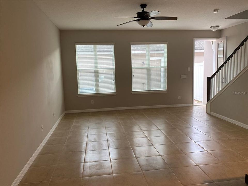 En Venta: $407,000 (3 camas, 2 baños, 1722 Pies cuadrados)