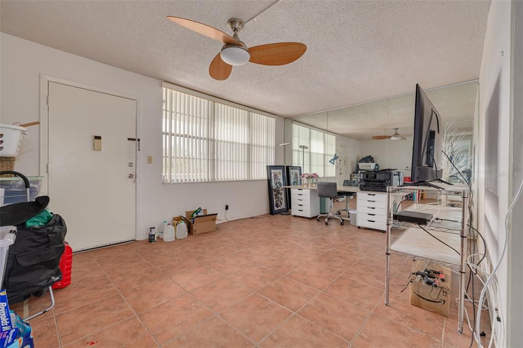 Activo con contrato: $85,000 (1 camas, 1 baños, 790 Pies cuadrados)