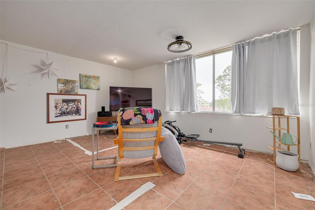 Activo con contrato: $85,000 (1 camas, 1 baños, 790 Pies cuadrados)