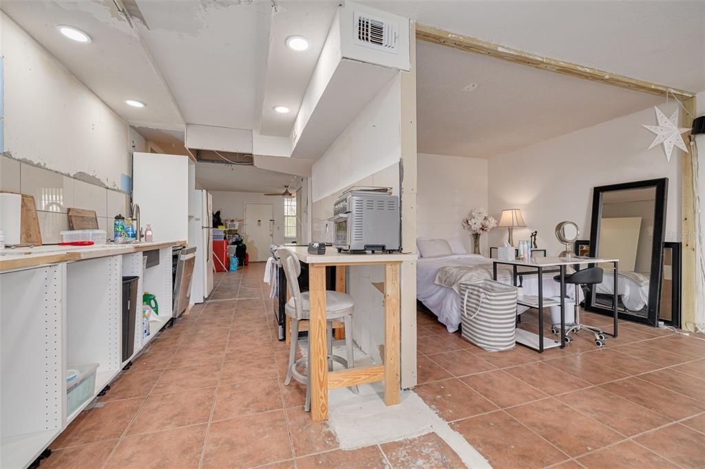 Activo con contrato: $85,000 (1 camas, 1 baños, 790 Pies cuadrados)