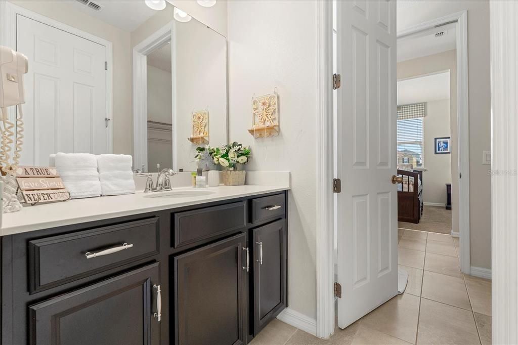 En Venta: $525,000 (4 camas, 3 baños, 2580 Pies cuadrados)