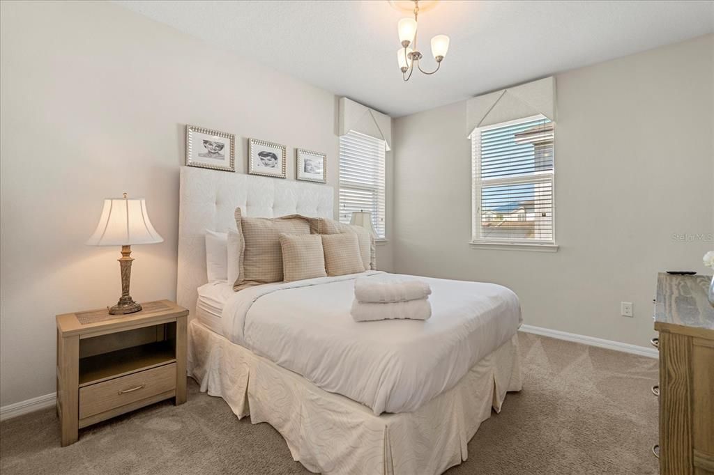 En Venta: $525,000 (4 camas, 3 baños, 2580 Pies cuadrados)