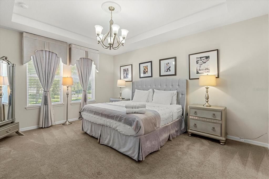 En Venta: $525,000 (4 camas, 3 baños, 2580 Pies cuadrados)