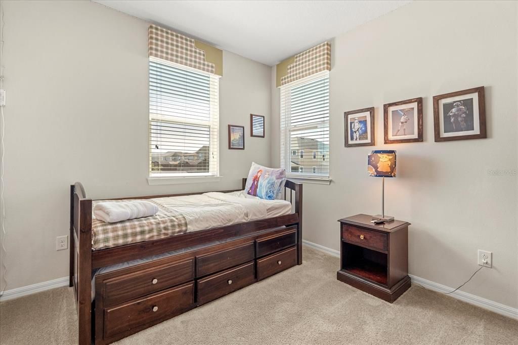 En Venta: $525,000 (4 camas, 3 baños, 2580 Pies cuadrados)