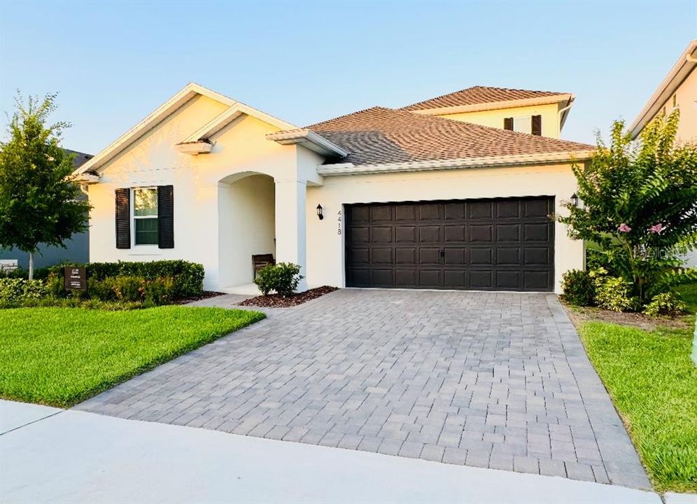 For Sale: $547,000 (3 beds, 3 baths, 2477 Square Feet)