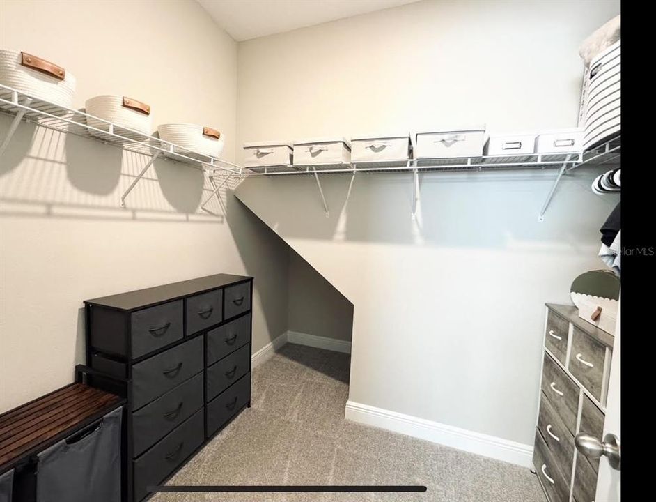 For Sale: $547,000 (3 beds, 3 baths, 2477 Square Feet)