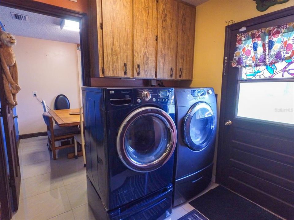 For Sale: $580,000 (5 beds, 3 baths, 3095 Square Feet)