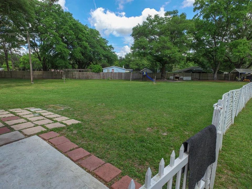 For Sale: $580,000 (5 beds, 3 baths, 3095 Square Feet)