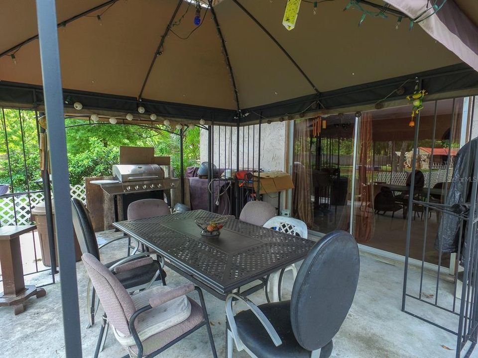 For Sale: $580,000 (5 beds, 3 baths, 3095 Square Feet)