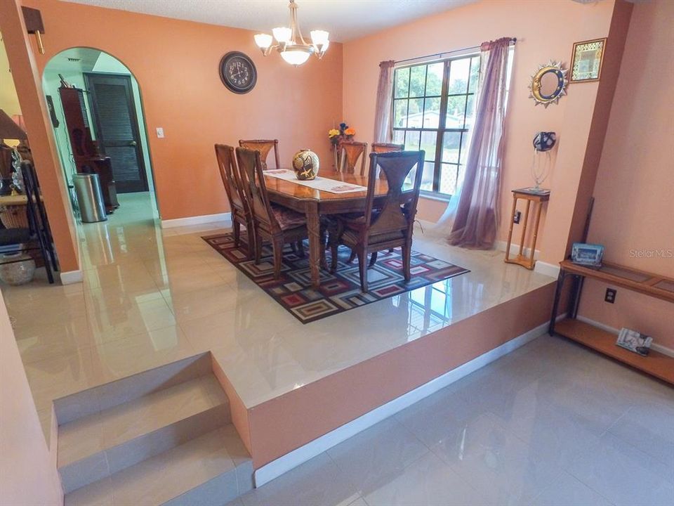 For Sale: $580,000 (5 beds, 3 baths, 3095 Square Feet)