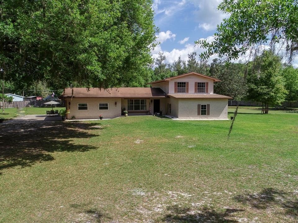 For Sale: $580,000 (5 beds, 3 baths, 3095 Square Feet)