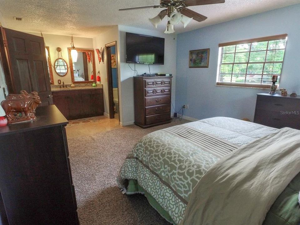 For Sale: $580,000 (5 beds, 3 baths, 3095 Square Feet)