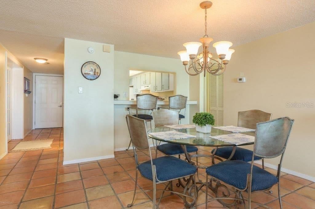 For Rent: $3,100 (3 beds, 2 baths, 1495 Square Feet)