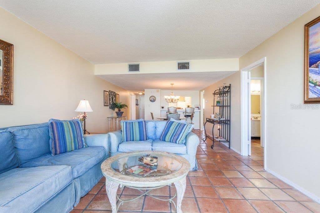 For Rent: $3,100 (3 beds, 2 baths, 1495 Square Feet)