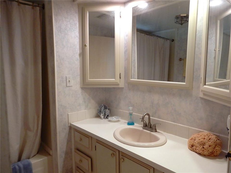 Activo con contrato: $125,000 (2 camas, 2 baños, 1152 Pies cuadrados)