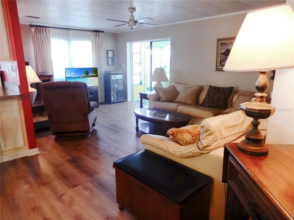 Activo con contrato: $125,000 (2 camas, 2 baños, 1152 Pies cuadrados)