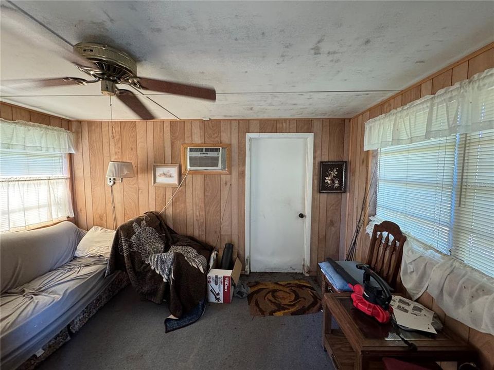 For Sale: $625,000 (3 beds, 4 baths, 1756 Square Feet)