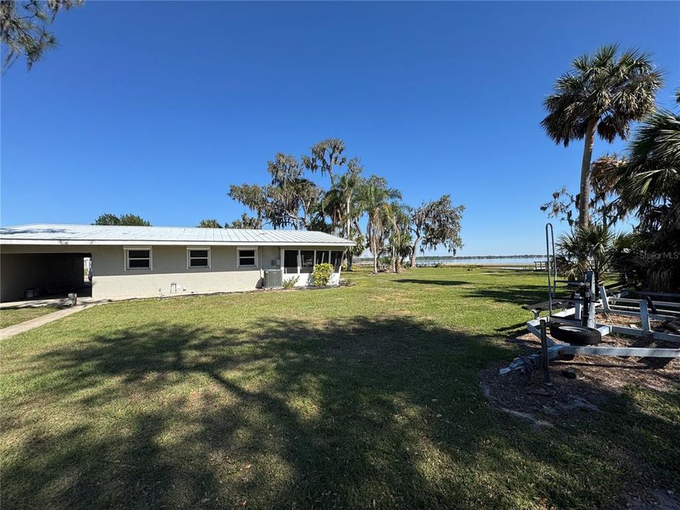 For Sale: $625,000 (3 beds, 4 baths, 1756 Square Feet)