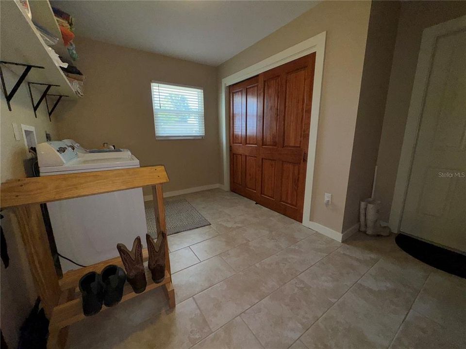 For Sale: $625,000 (3 beds, 4 baths, 1756 Square Feet)