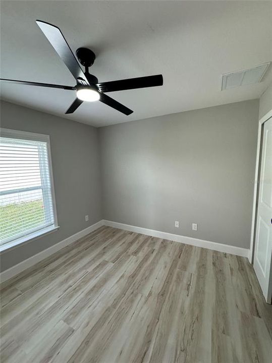 For Sale: $349,900 (4 beds, 2 baths, 1809 Square Feet)