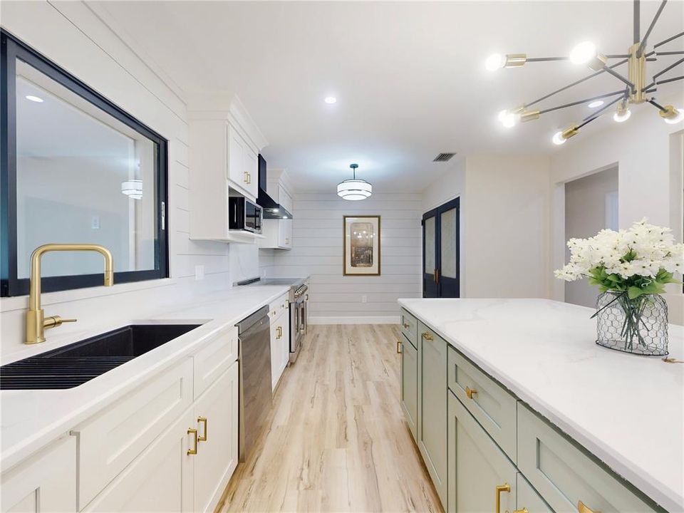 For Sale: $649,900 (3 beds, 2 baths, 2144 Square Feet)