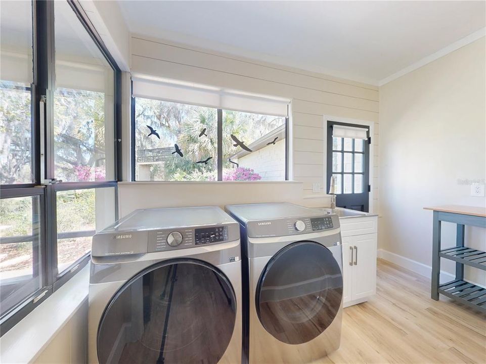 For Sale: $649,900 (3 beds, 2 baths, 2144 Square Feet)