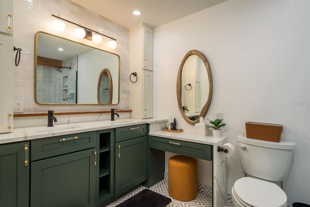 Upstairs hall bath