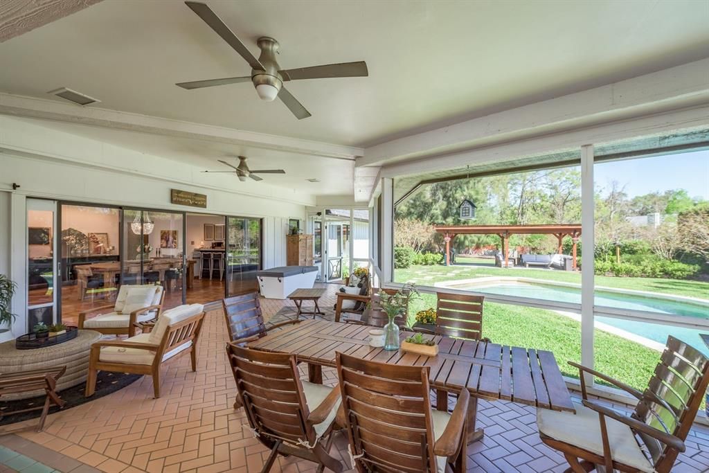 Active With Contract: $1,895,000 (5 beds, 5 baths, 5885 Square Feet)