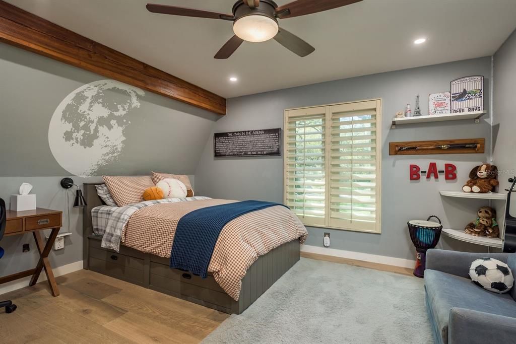 Upstairs bedroom 2