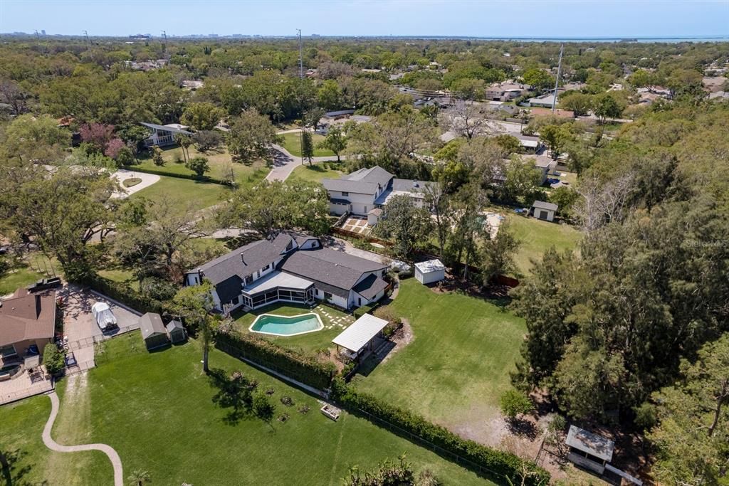Active With Contract: $1,895,000 (5 beds, 5 baths, 5885 Square Feet)