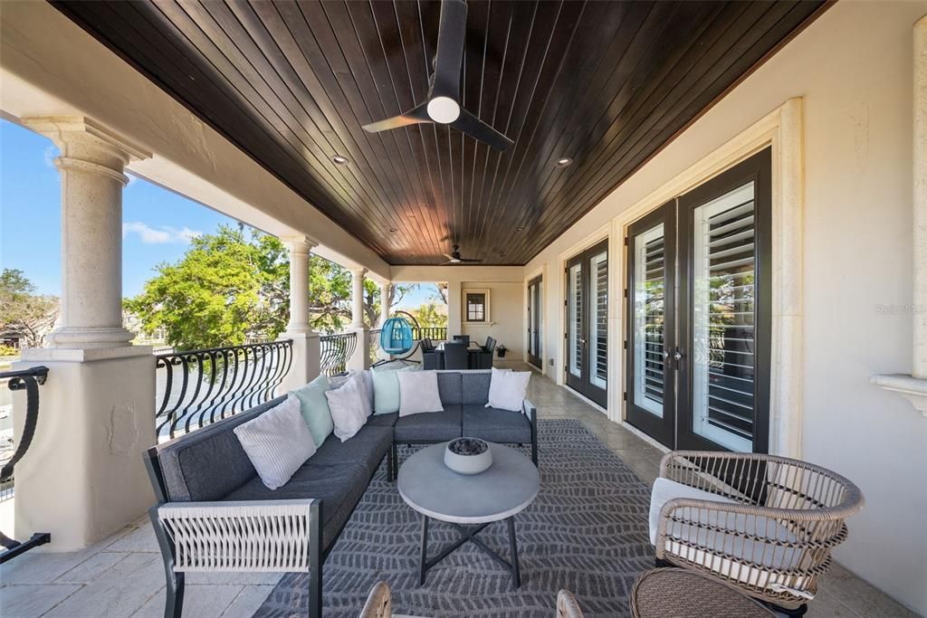 Active With Contract: $5,850,000 (4 beds, 5 baths, 6265 Square Feet)