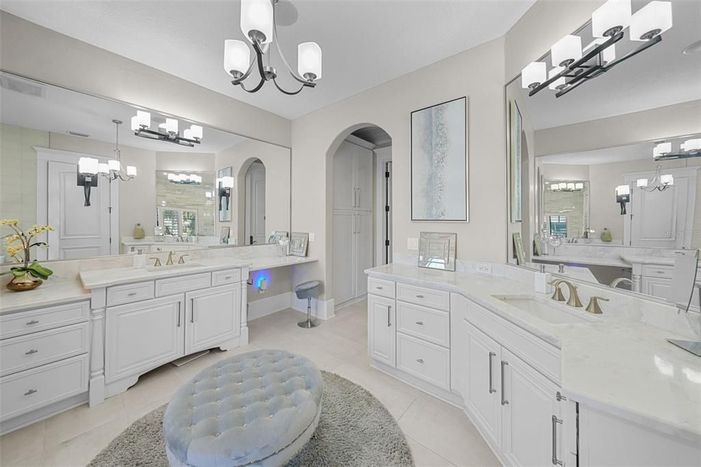 Active With Contract: $5,850,000 (4 beds, 5 baths, 6265 Square Feet)