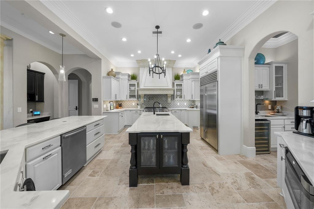 Active With Contract: $5,850,000 (4 beds, 5 baths, 6265 Square Feet)