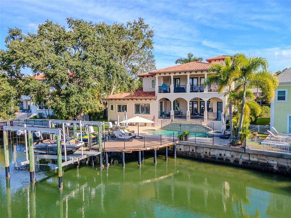 Active With Contract: $5,850,000 (4 beds, 5 baths, 6265 Square Feet)