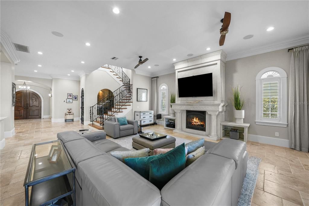 Active With Contract: $5,850,000 (4 beds, 5 baths, 6265 Square Feet)