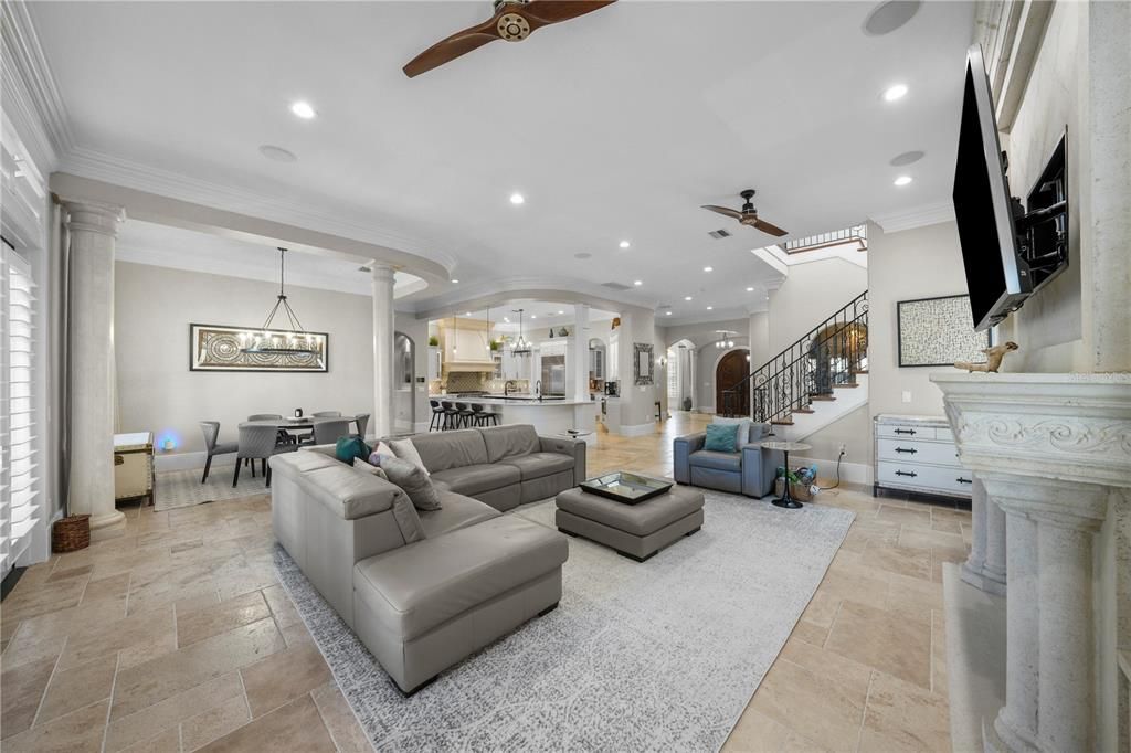 Active With Contract: $5,850,000 (4 beds, 5 baths, 6265 Square Feet)