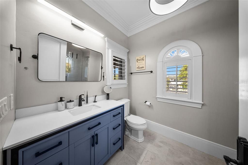 Active With Contract: $5,850,000 (4 beds, 5 baths, 6265 Square Feet)